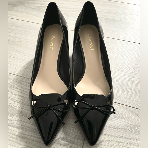 SOLD Coquette Kitten Heels - Picture 1 of 4